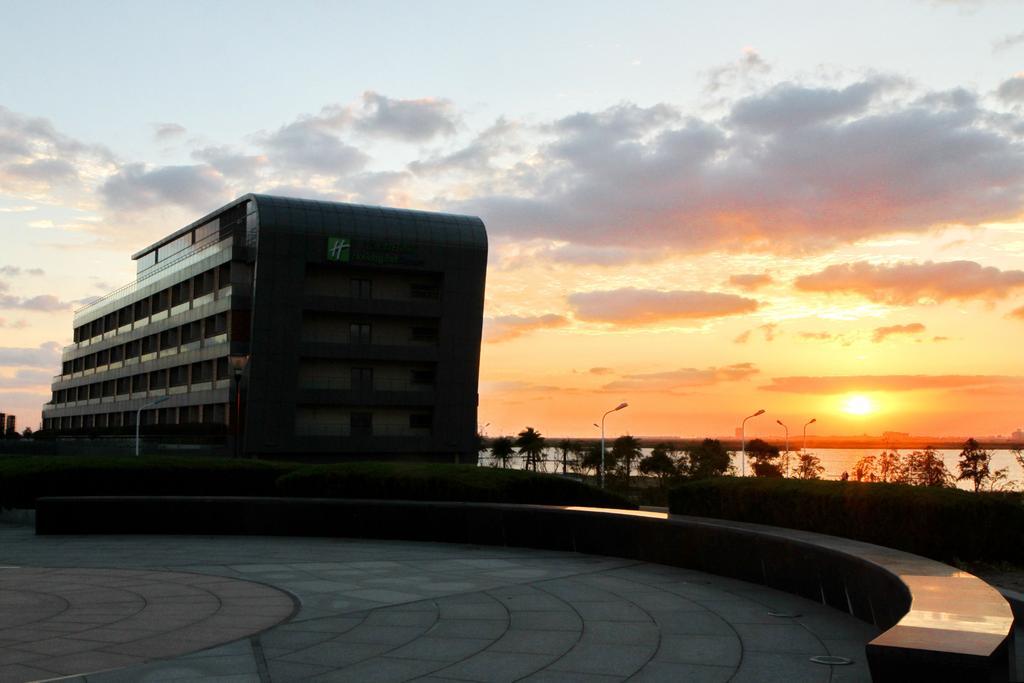 Holiday Inn Express Shanghai Nanhuizui Exterior foto
