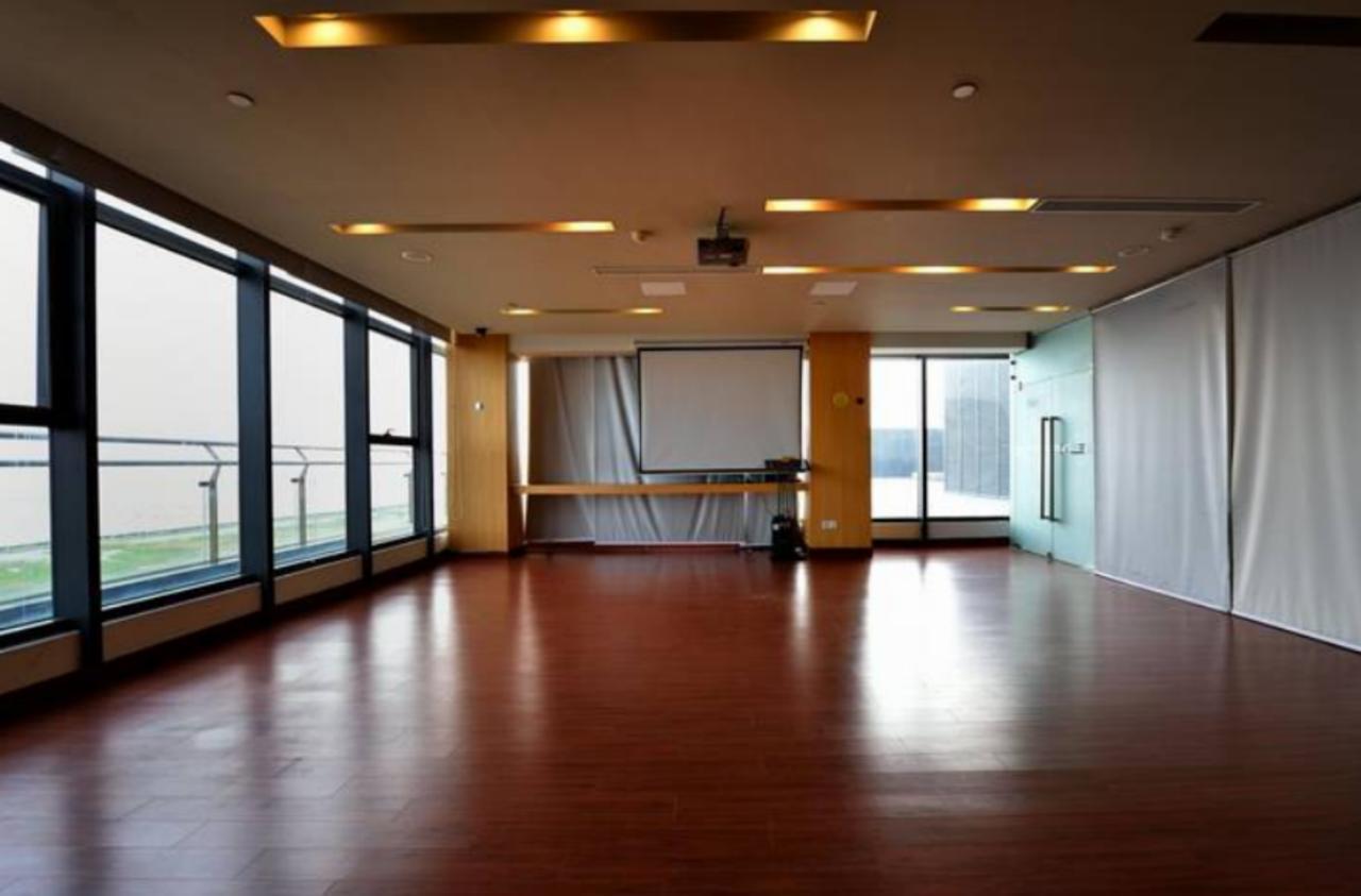 Holiday Inn Express Shanghai Nanhuizui Exterior foto